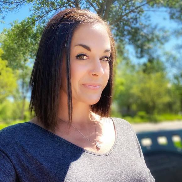 Meet your Posher, Heidi - Picture 1 of 1